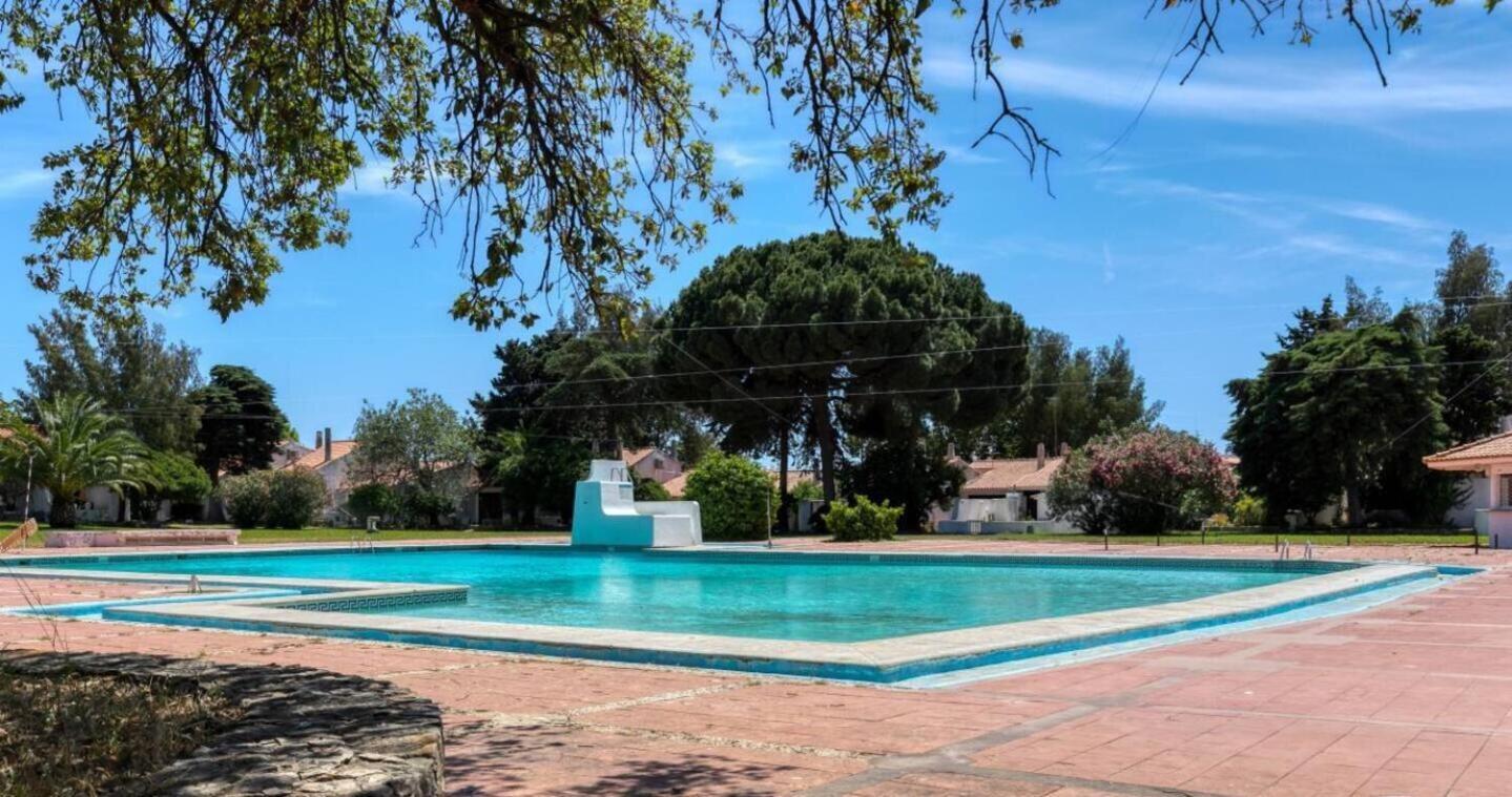 Poolside Sereno Villa Albufeira